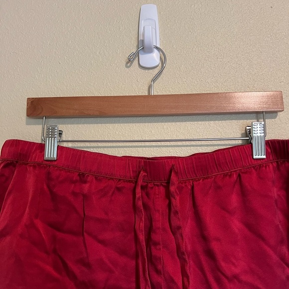 Cozy Earth Red Serenity Silk Classic Pajama Shorts XXL - Picture 12 of 12